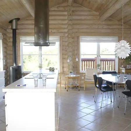 Three-bedroom Holiday Christensens 01 *